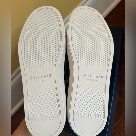 NIB ColeHaan Olson Sneaker in Camouflage calf hair leopard size 7.5 - Picture 3 of 6